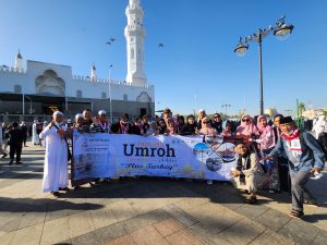 Banner zhafirah umroh haji